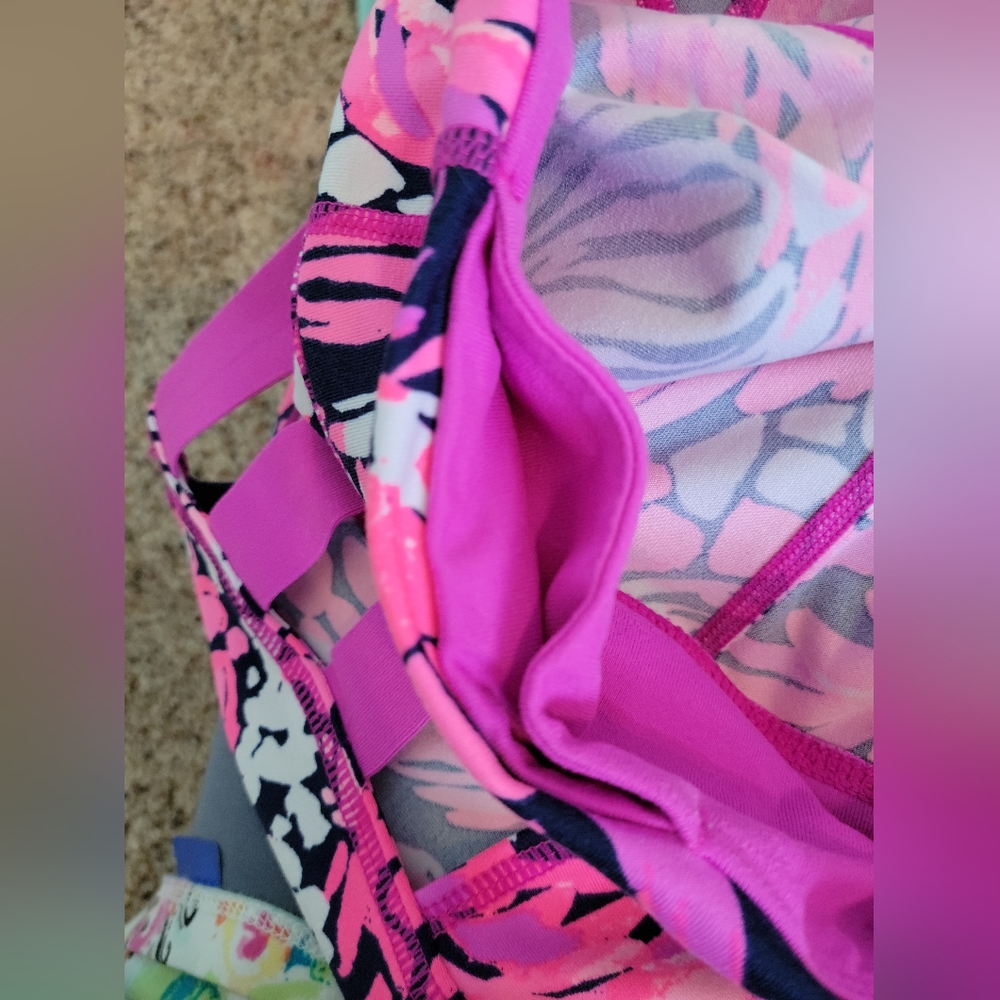 🌴"Lilly Pulitzer" Luxletic Leggings🌴 - Picture 3 of 16